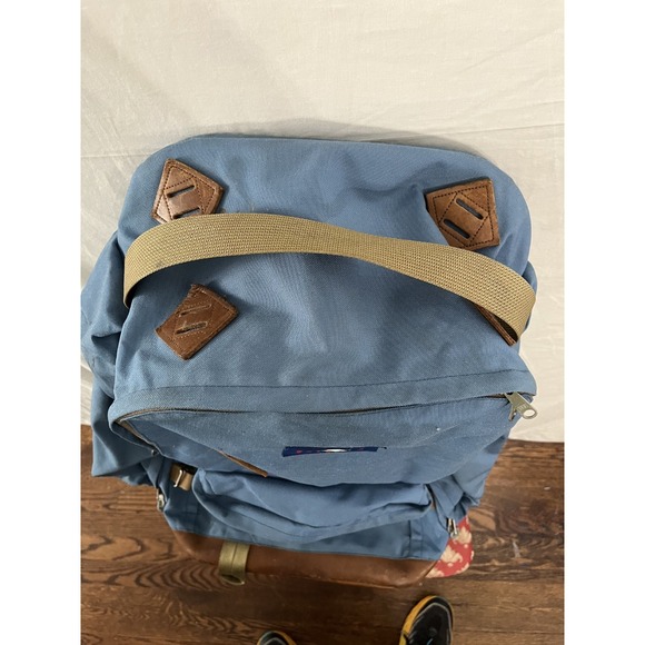 jansport 39 external frame backpack Navy Odyssey The Odyssey backpack is made for heavy duty hauling 1990s Jansport External Frame I
